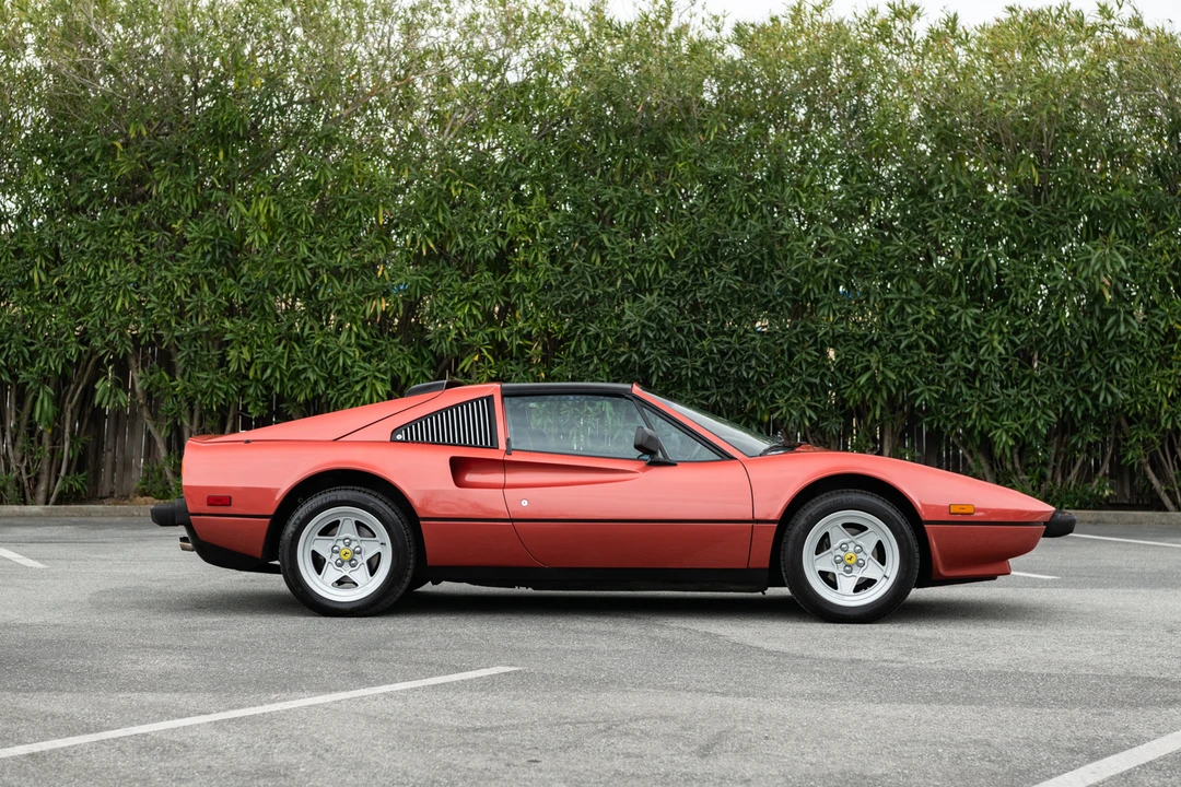 1984 Ferrari 308 GTS QV - Image 2 of 31