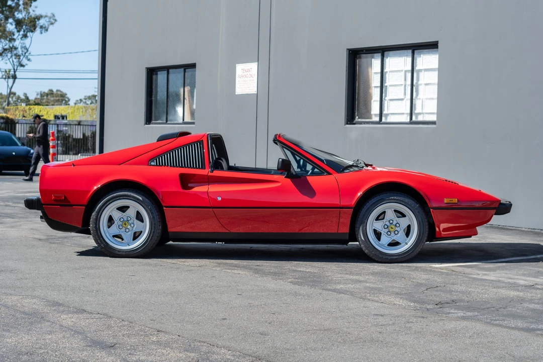 1985 Ferrari 308 GTS QV - Image 5 of 31
