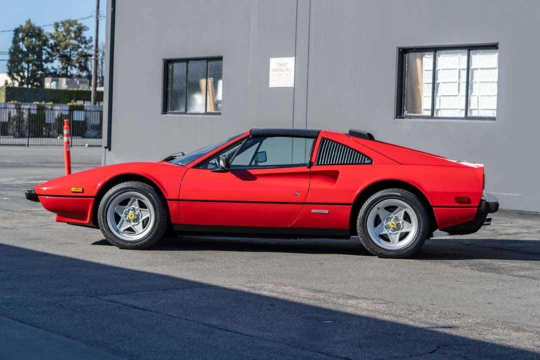 1985 Ferrari 308 GTS QV - Image 17 of 31