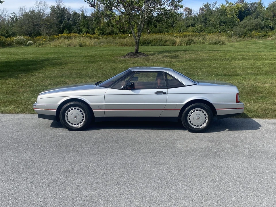 1987 Cadillac Allante - Image 19 of 31