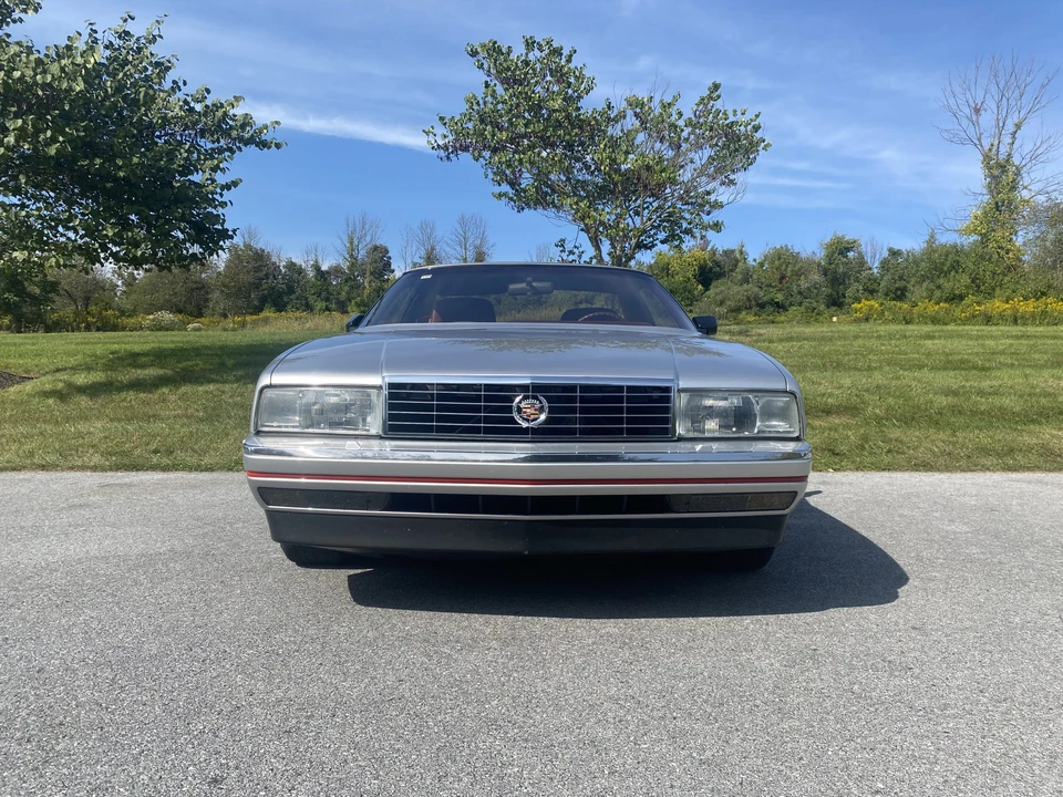 1987 Cadillac Allante - Image 9 of 31