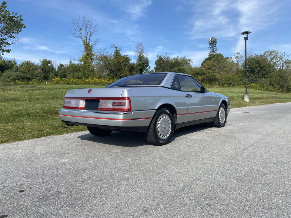 1987 Cadillac Allante - Image 14 of 31
