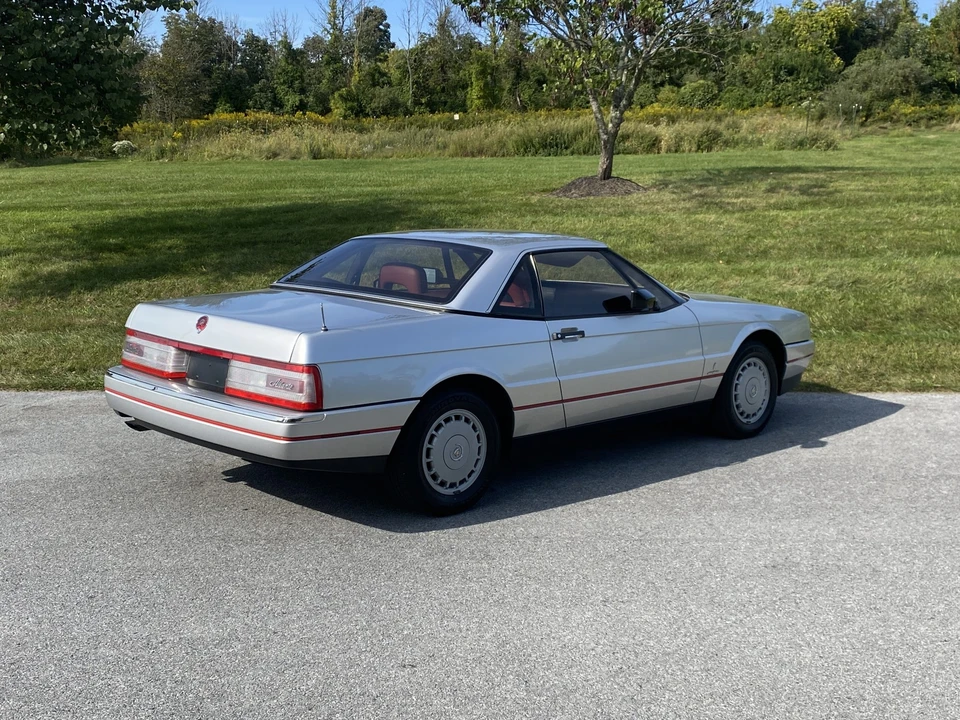 1987 Cadillac Allante - Image 13 of 31