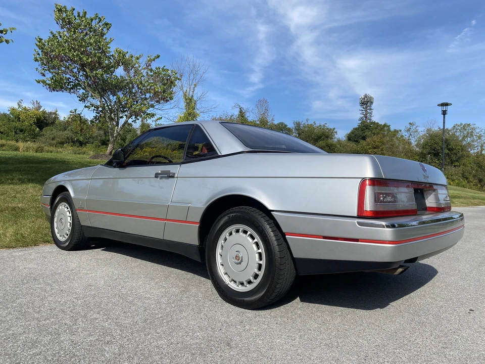 1987 Cadillac Allante - Image 18 of 31