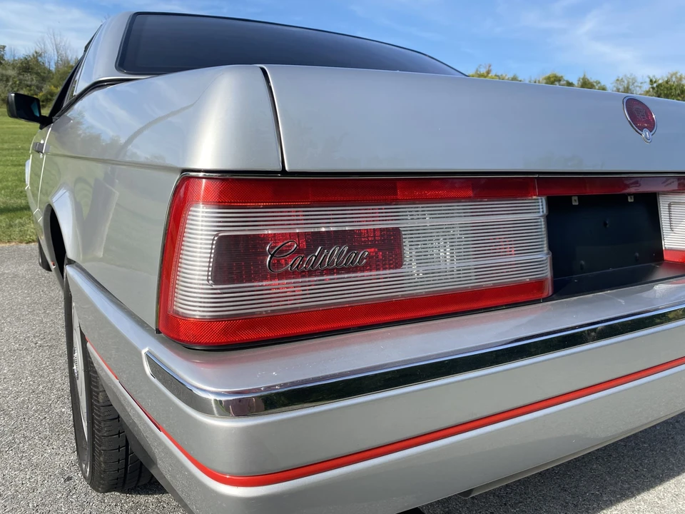 1987 Cadillac Allante - Image 21 of 31