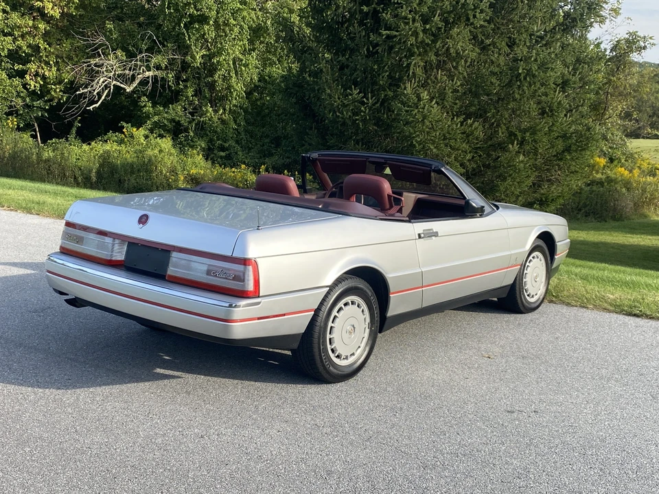 1987 Cadillac Allante - Image 6 of 31