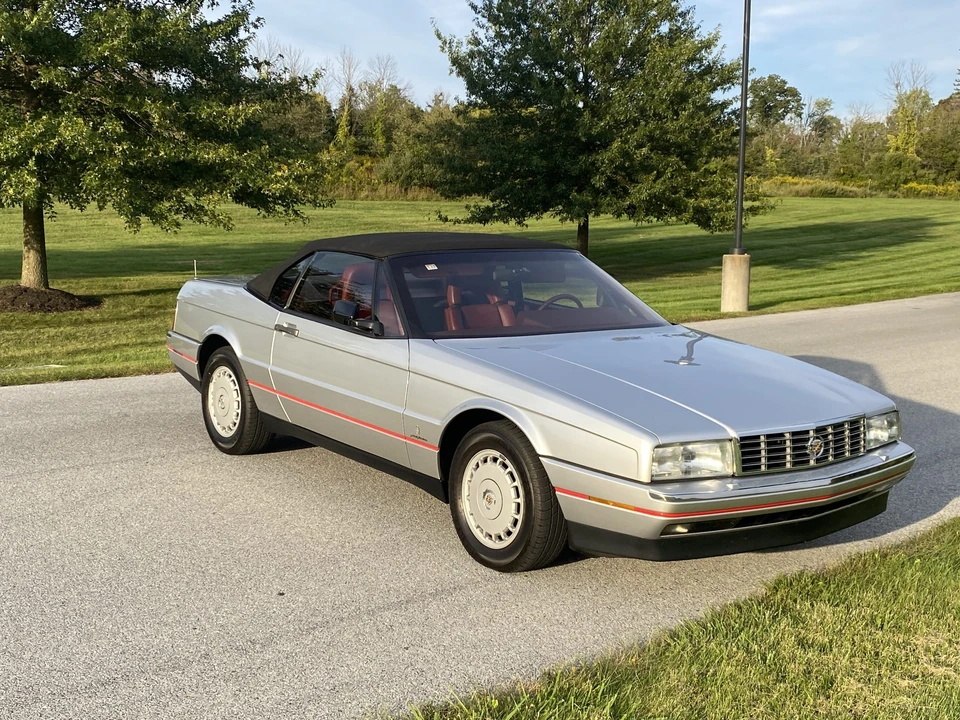 1987 Cadillac Allante - Image 2 of 31