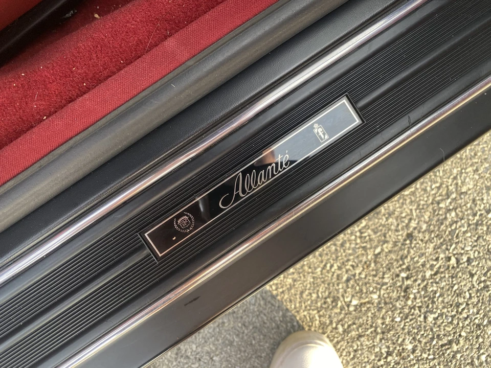1987 Cadillac Allante - Image 26 of 31