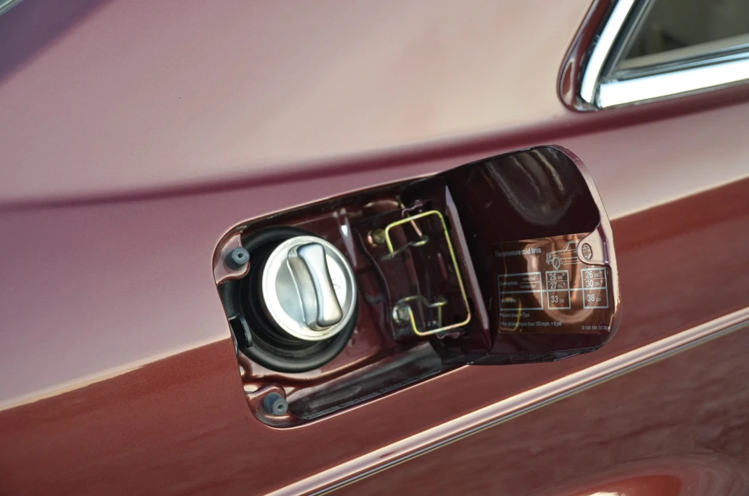 1988 Mercedes-Benz C126 S-Class Coupe - Image 26 of 31