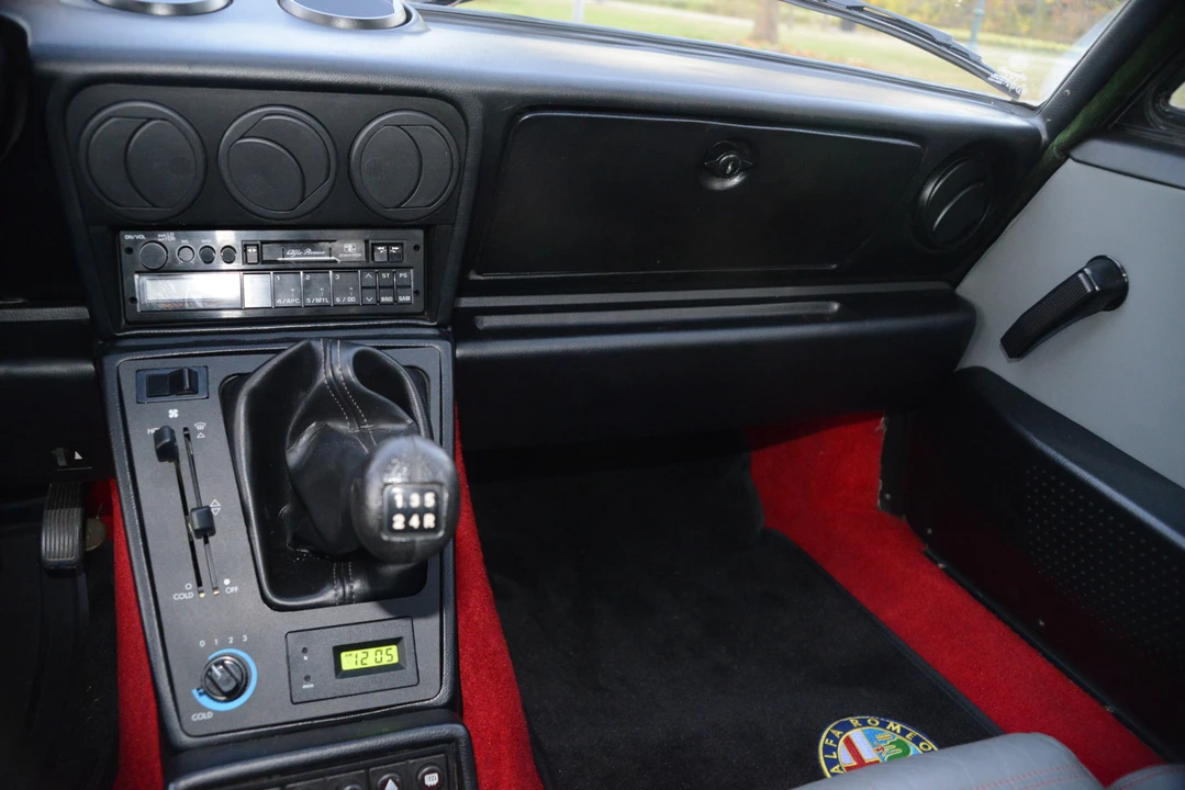 1989 Alfa Romeo Series 3 - Image 22 of 31