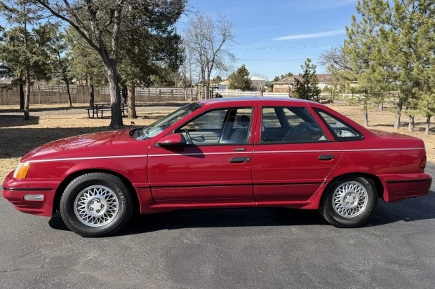 1989 Ford Taurus SHO 1st Gen - Image 3 of 8