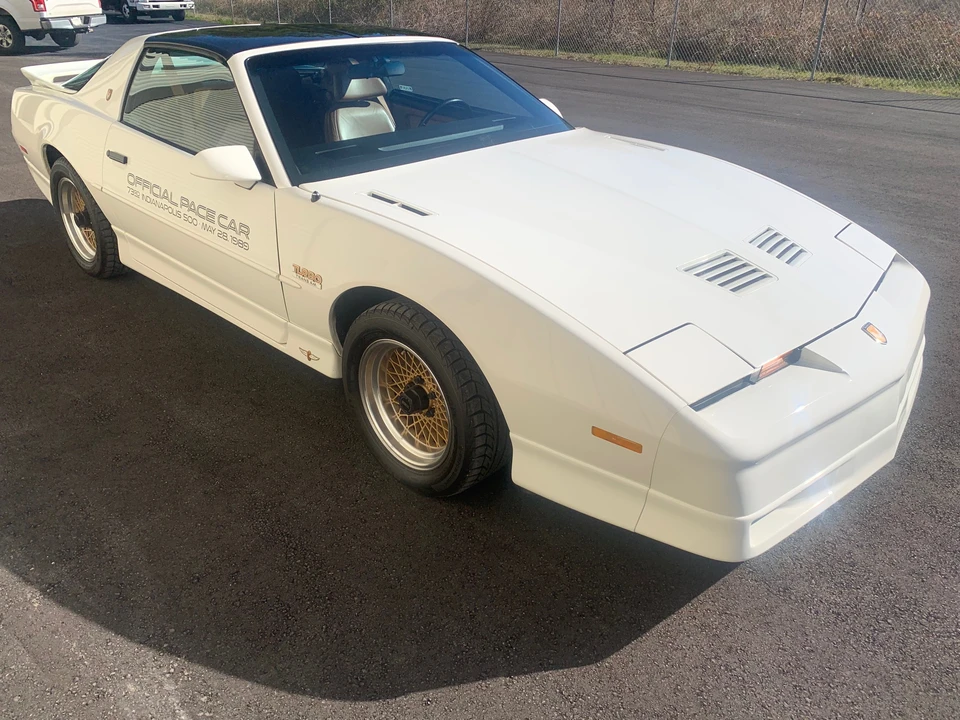 1989 Pontiac Firebird Trans Am 3rd Gen - Image 13 of 31