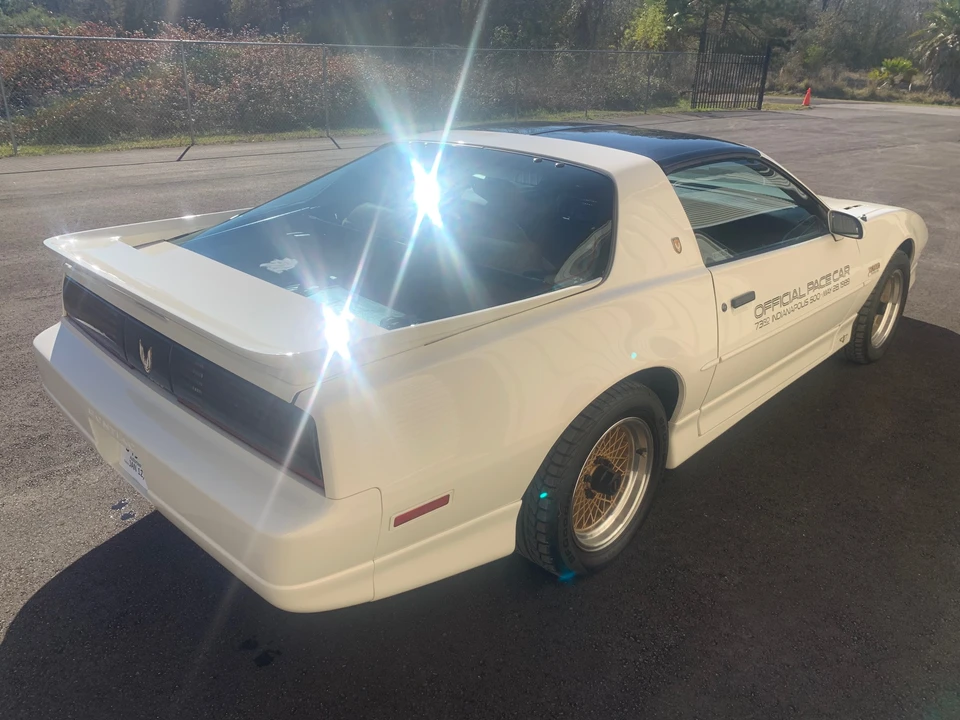 1989 Pontiac Firebird Trans Am 3rd Gen - Image 12 of 31