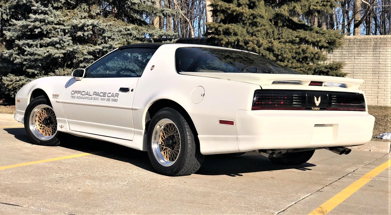 1989 Pontiac Firebird Trans Am 3rd Gen - Image 2 of 31