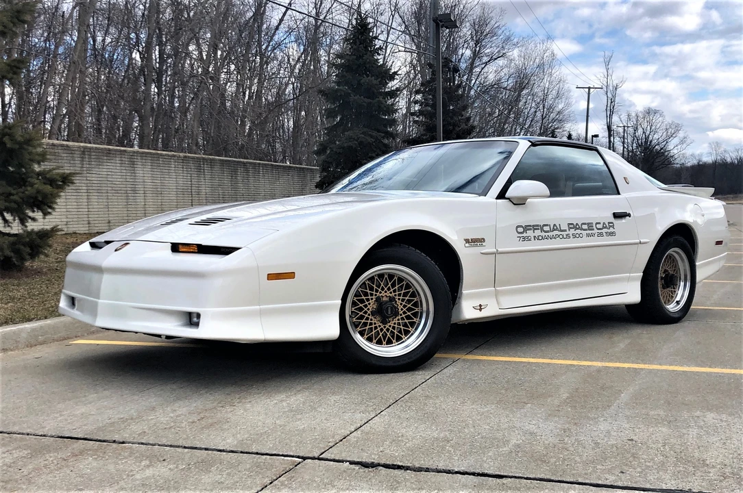 1989 Pontiac Firebird Trans Am 3rd Gen - Image 4 of 31