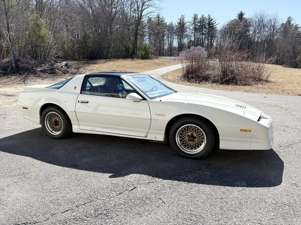 1989 Pontiac Firebird Trans Am 3rd Gen - Image 26 of 31