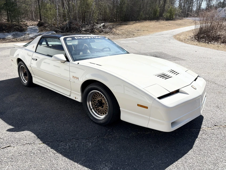 1989 Pontiac Firebird Trans Am 3rd Gen - Image 20 of 31