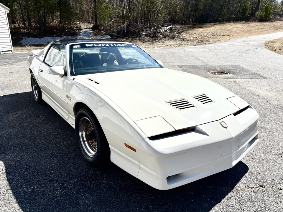 1989 Pontiac Firebird Trans Am 3rd Gen - Image 16 of 31
