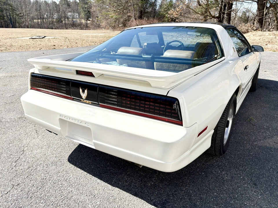 1989 Pontiac Firebird Trans Am 3rd Gen - Image 31 of 31