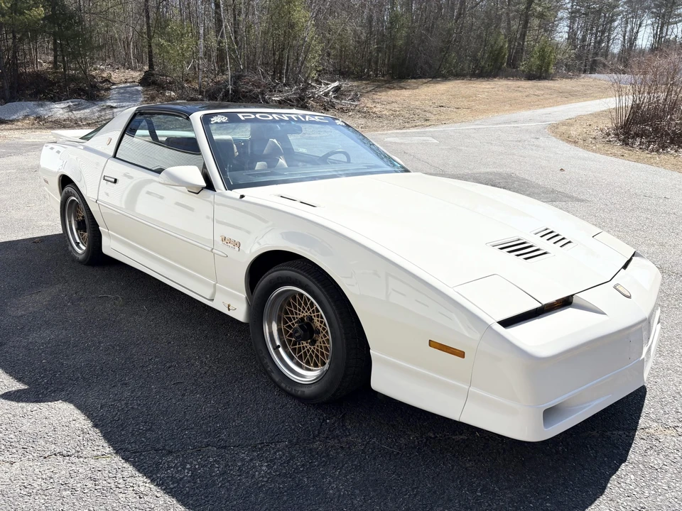1989 Pontiac Firebird Trans Am 3rd Gen - Image 19 of 31