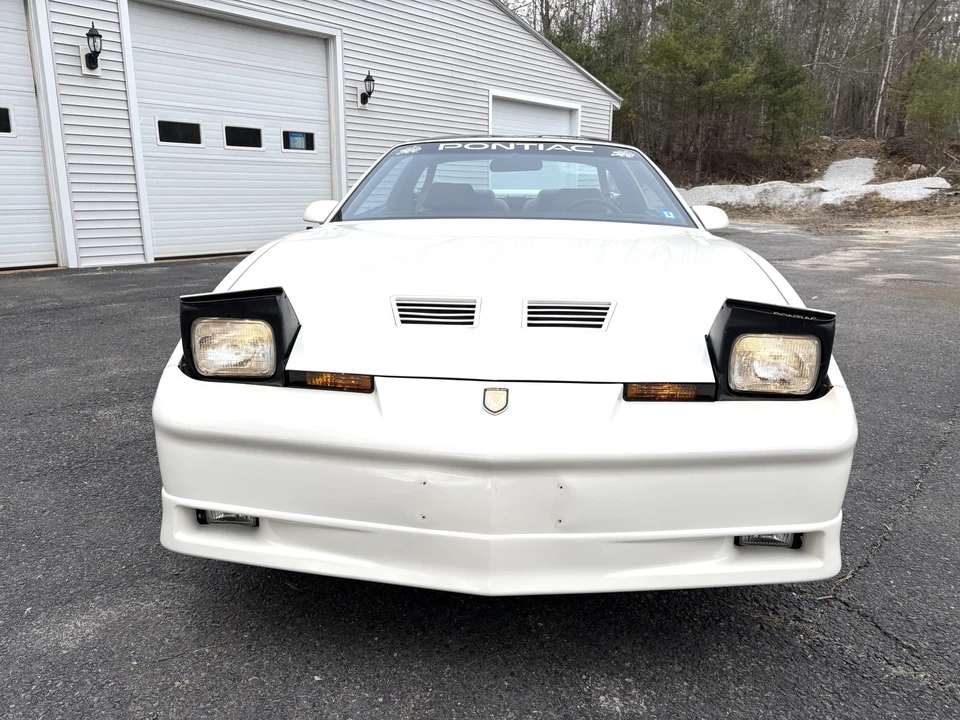 1989 Pontiac Firebird Trans Am 3rd Gen - Image 15 of 31
