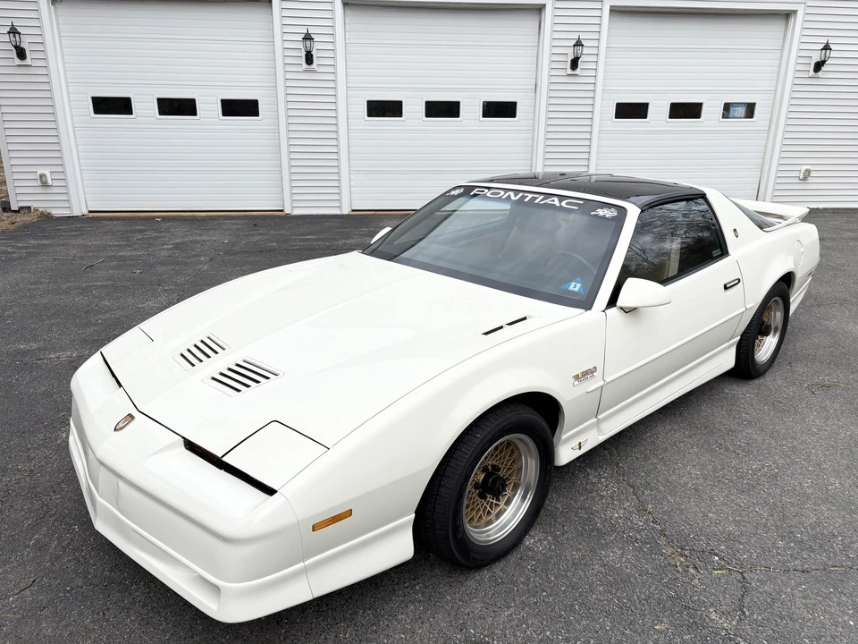 1989 Pontiac Firebird Trans Am 3rd Gen - Image 5 of 31