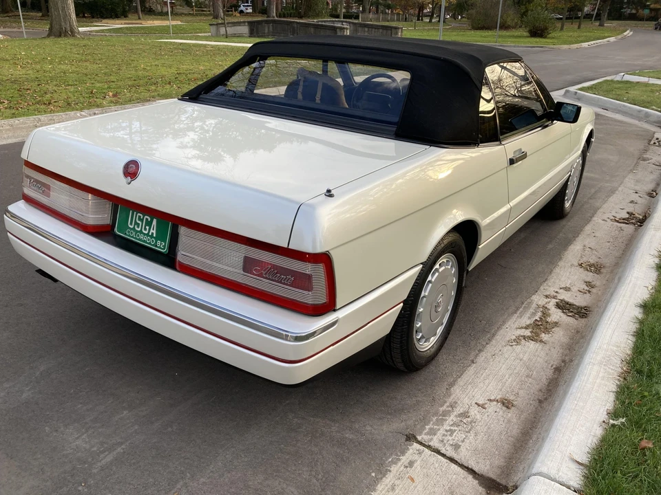 1990 Cadillac Allante - Image 14 of 31