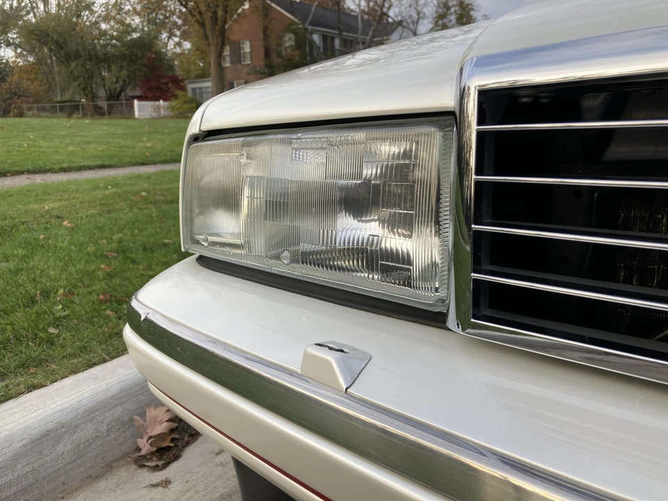 1990 Cadillac Allante - Image 30 of 31