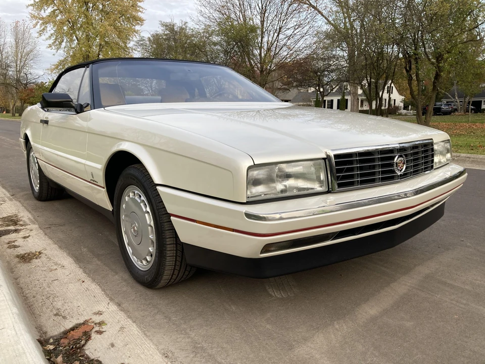 1990 Cadillac Allante - Image 4 of 31