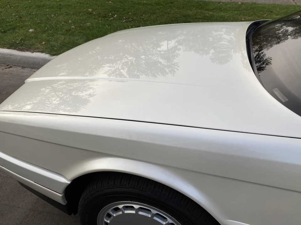 1990 Cadillac Allante - Image 16 of 31