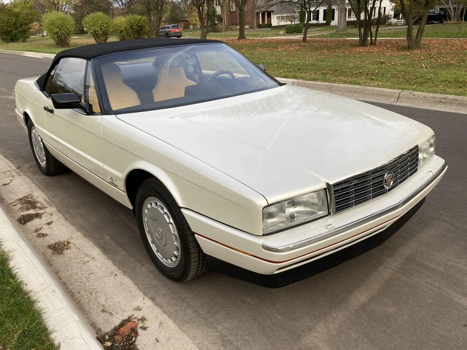1990 Cadillac Allante - Image 3 of 31