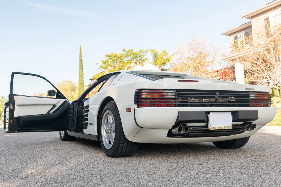1990 Ferrari Testarossa - Image 28 of 31