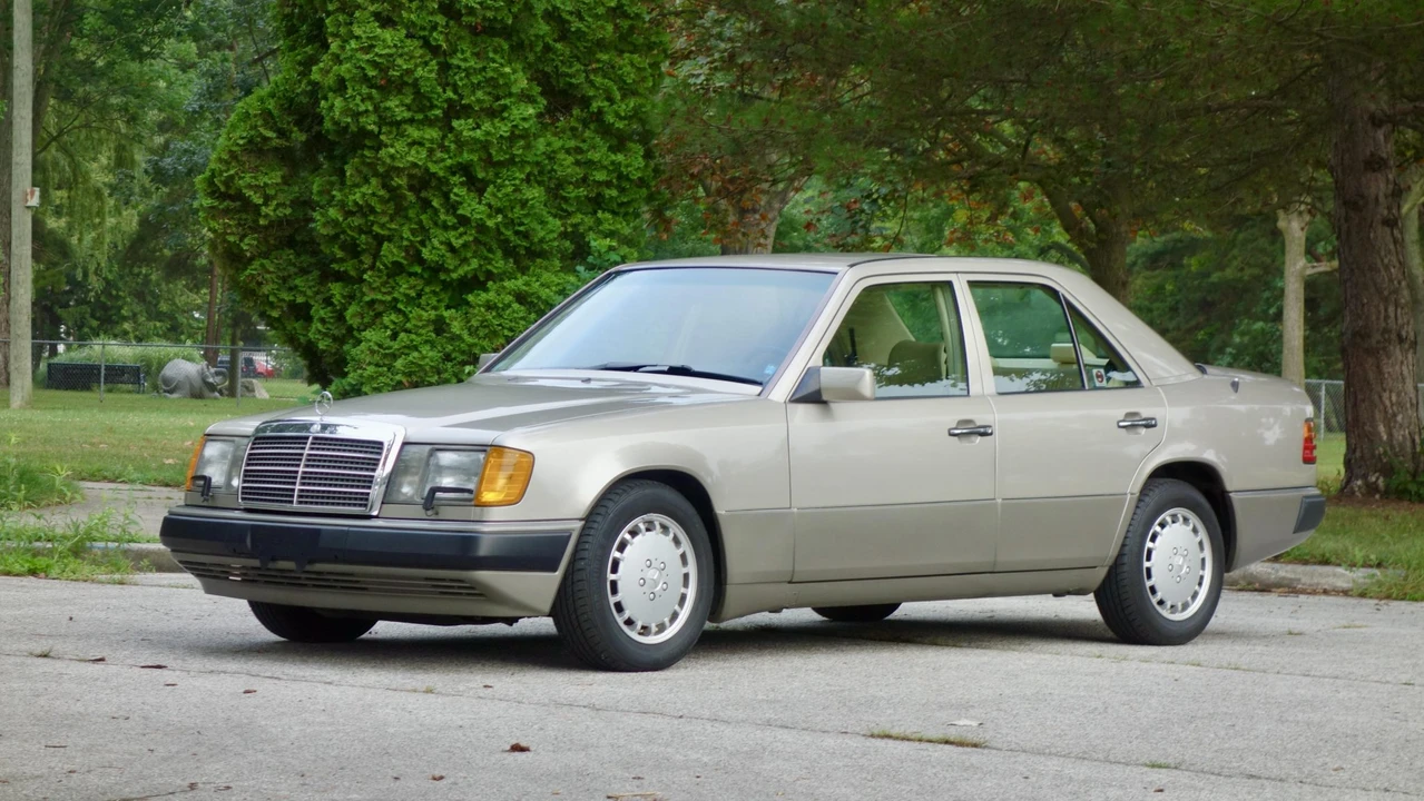 1991 Mercedes-Benz W124 E-Class - Image 4 of 31