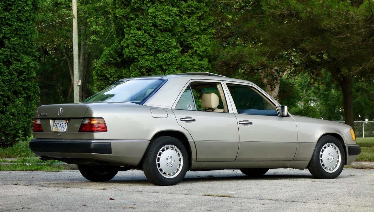 1991 Mercedes-Benz W124 E-Class - Image 9 of 31