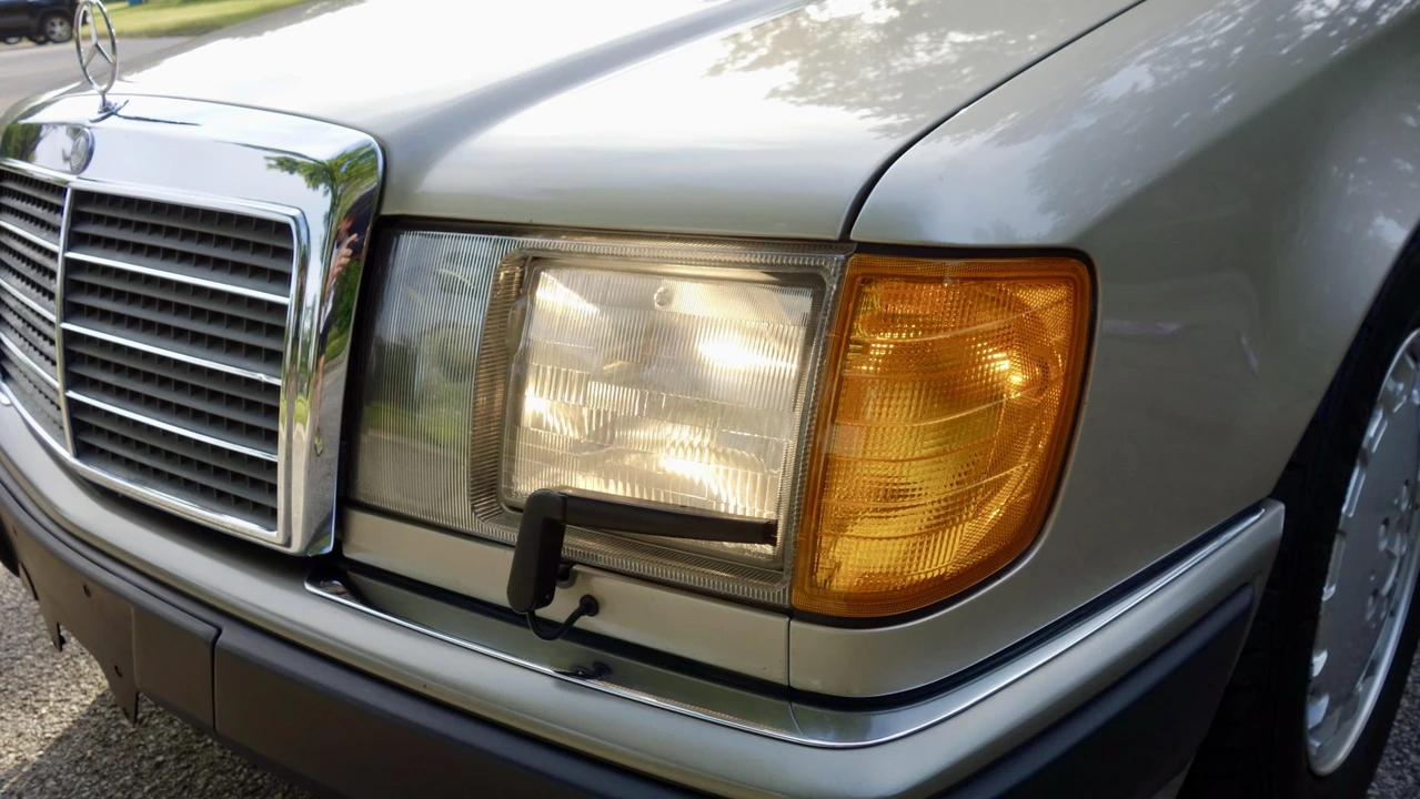 1991 Mercedes-Benz W124 E-Class - Image 26 of 31