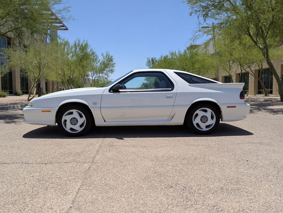1992 Dodge Daytona - Image 8 of 31