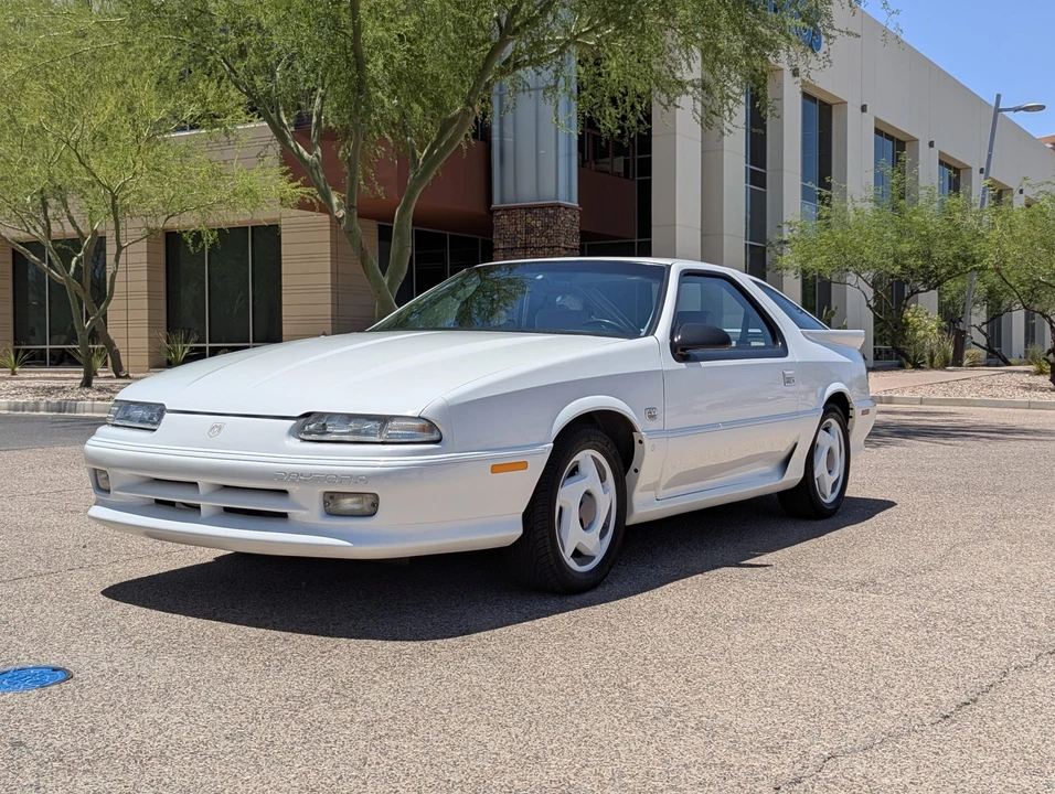 1992 Dodge Daytona - Image 6 of 31