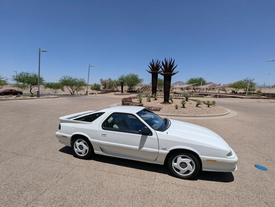 1992 Dodge Daytona - Image 2 of 31