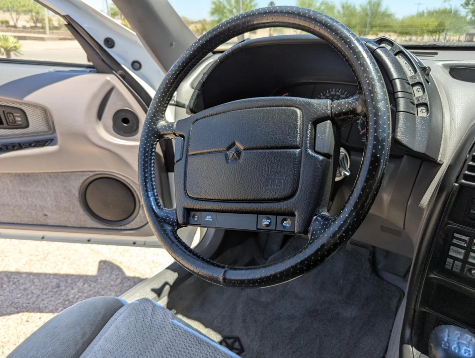 1992 Dodge Daytona - Image 28 of 31