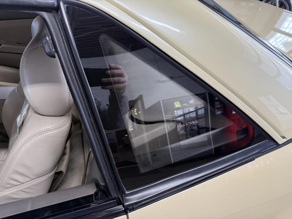 1993 Cadillac Allante - Image 12 of 31