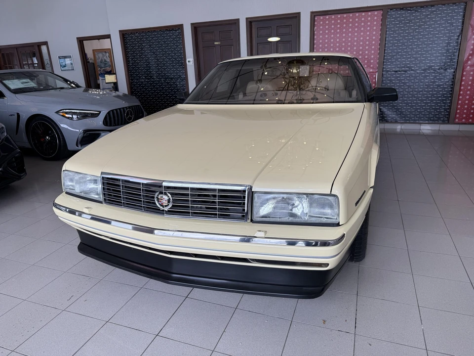 1993 Cadillac Allante - Image 2 of 31