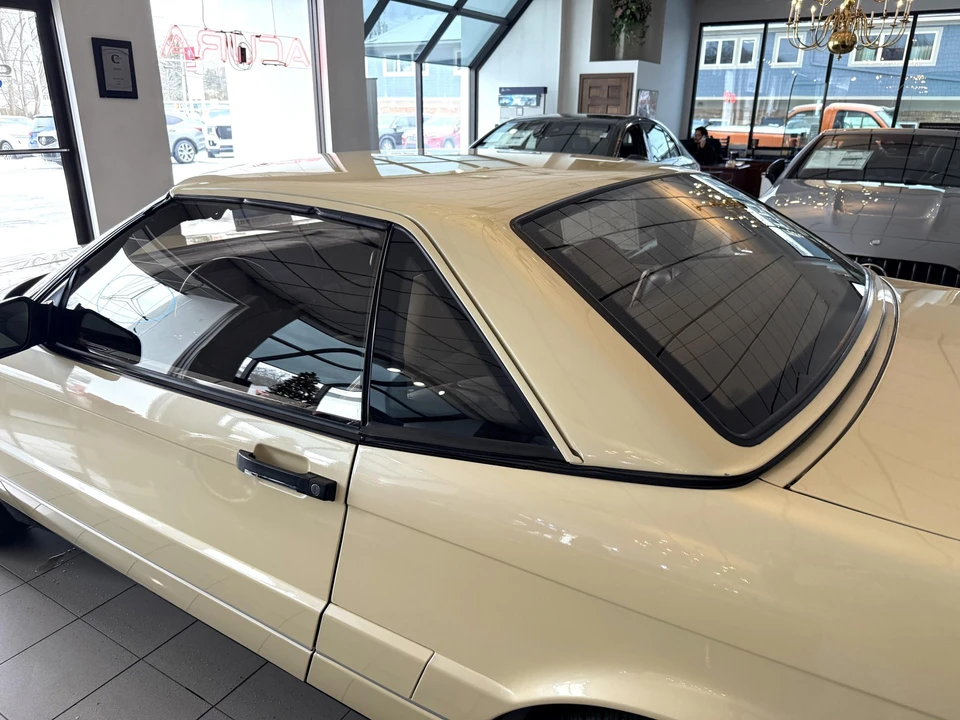 1993 Cadillac Allante - Image 11 of 31