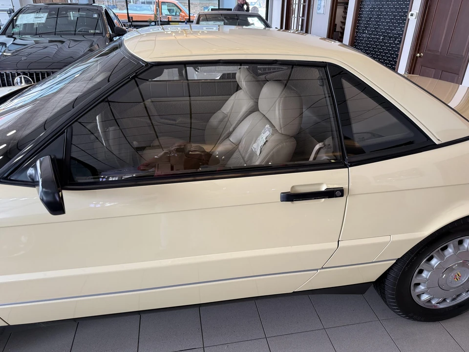 1993 Cadillac Allante - Image 8 of 31