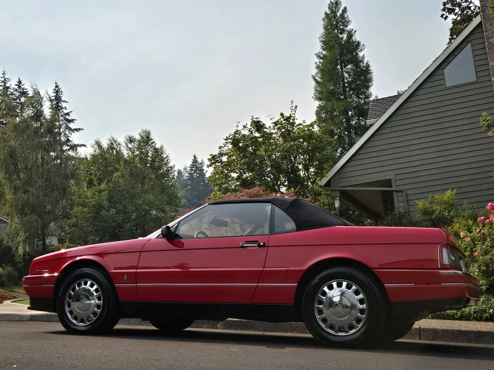 1993 Cadillac Allante - Image 15 of 31