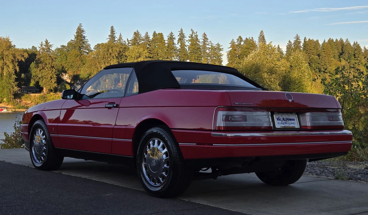 1993 Cadillac Allante - Image 18 of 31