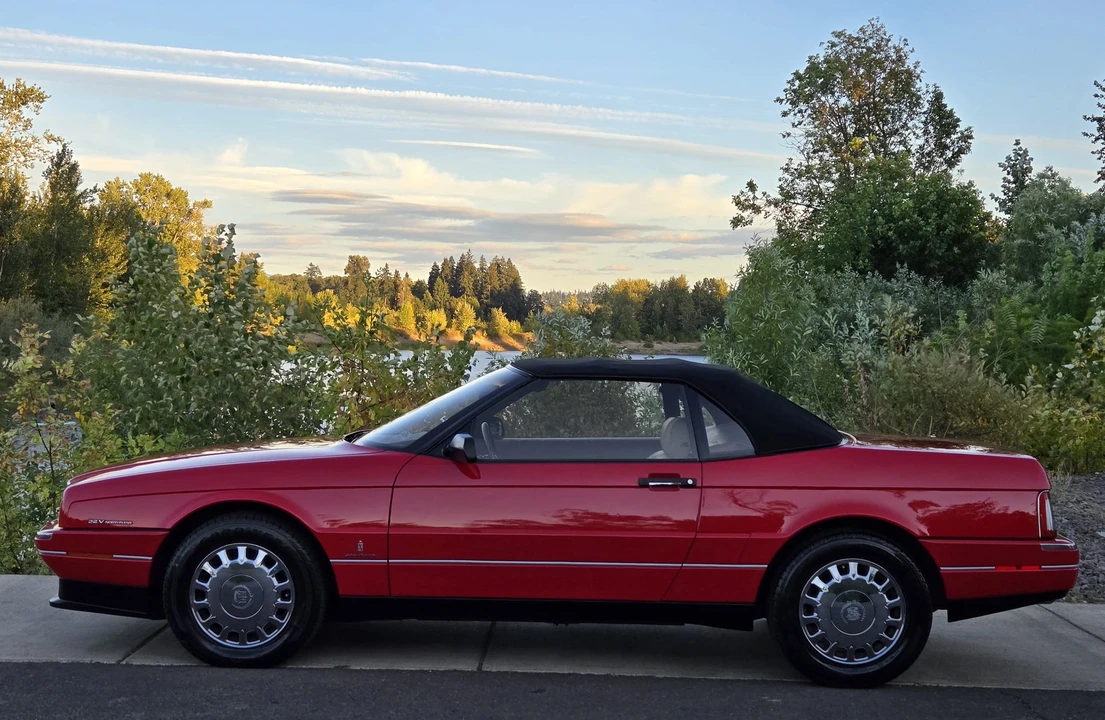 1993 Cadillac Allante - Image 14 of 31