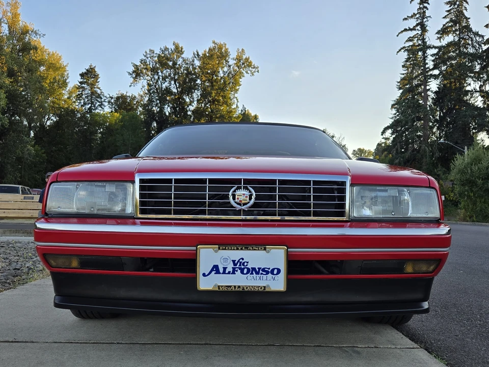 1993 Cadillac Allante - Image 11 of 31