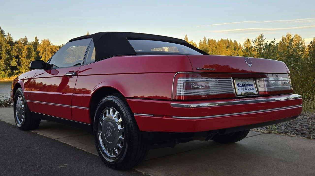1993 Cadillac Allante - Image 20 of 31