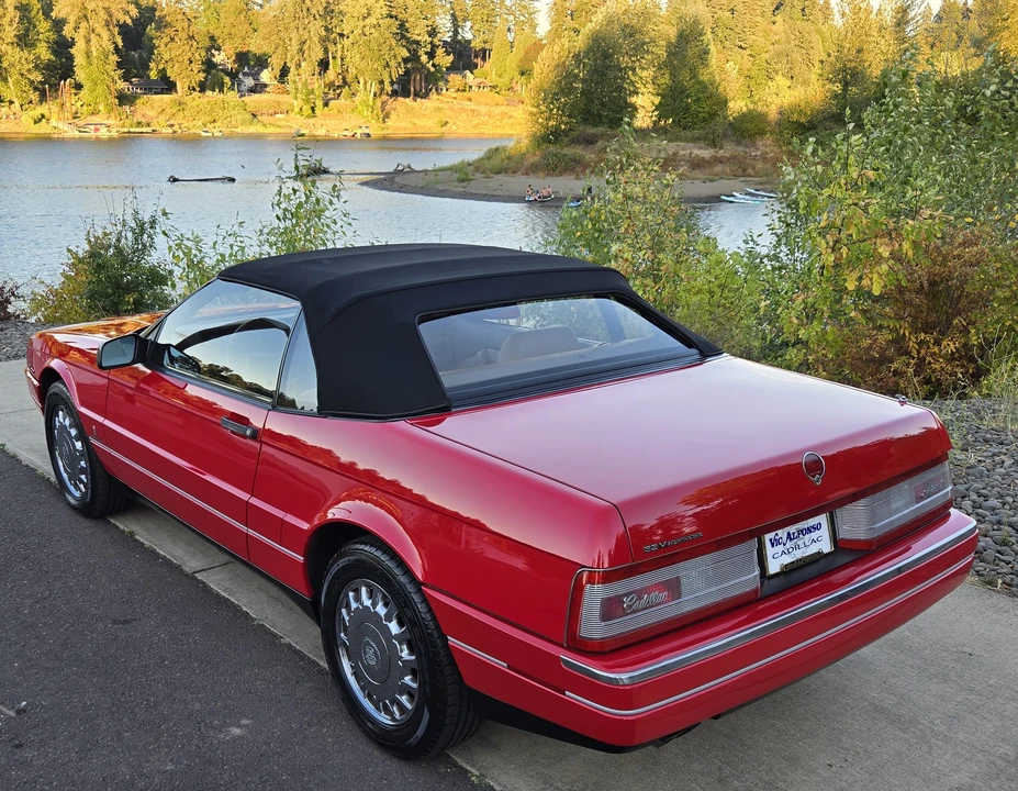 1993 Cadillac Allante - Image 19 of 31