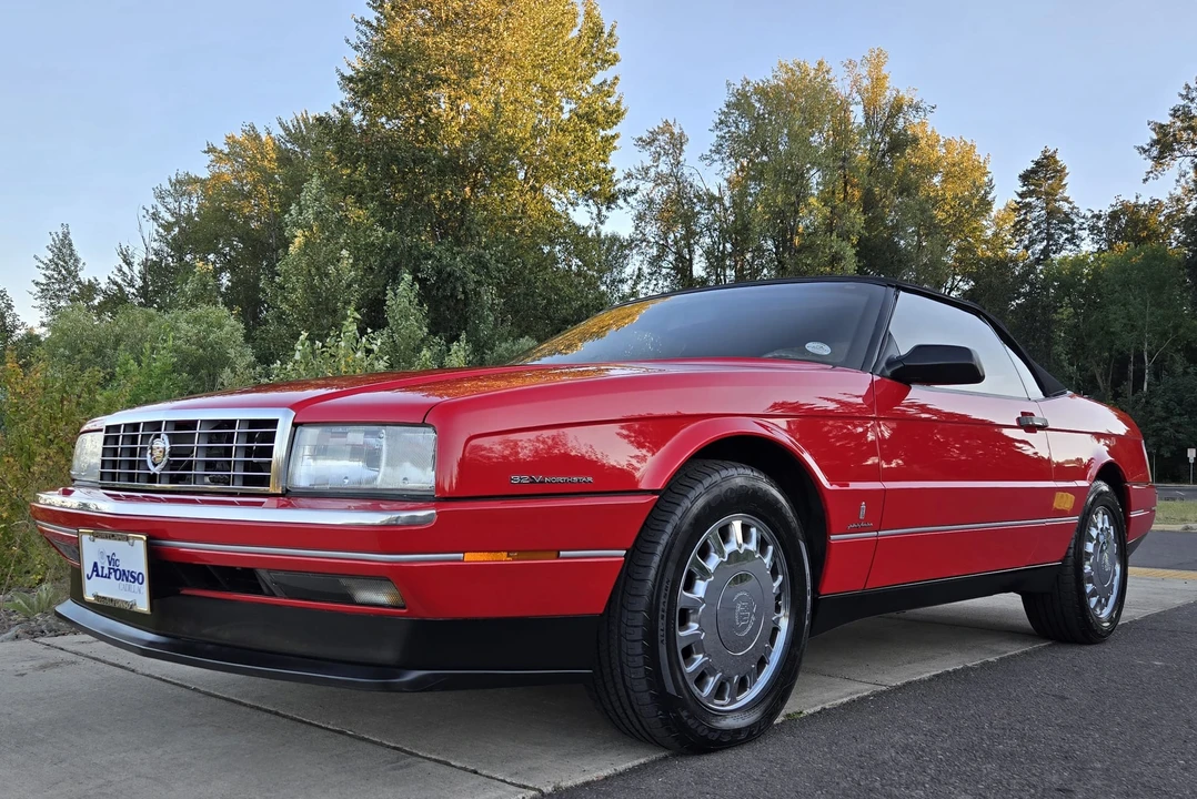 1993 Cadillac Allante - Image 13 of 31